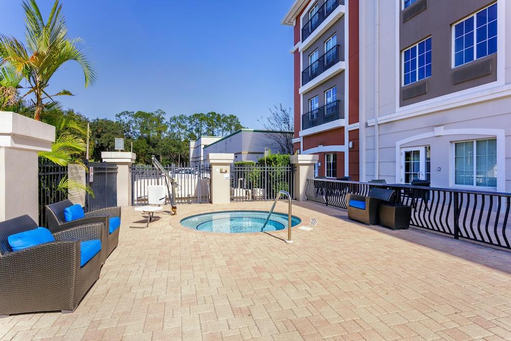 Holiday Inn Express Tampa N I-75 - University Area by IHG photo 33