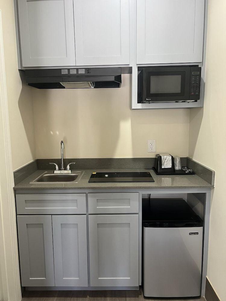 Elite Inn & Suites photo 10