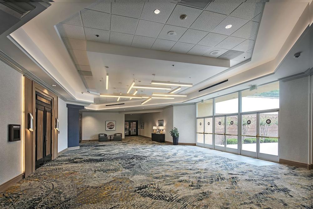 DoubleTree by Hilton Hotel Modesto photo 52