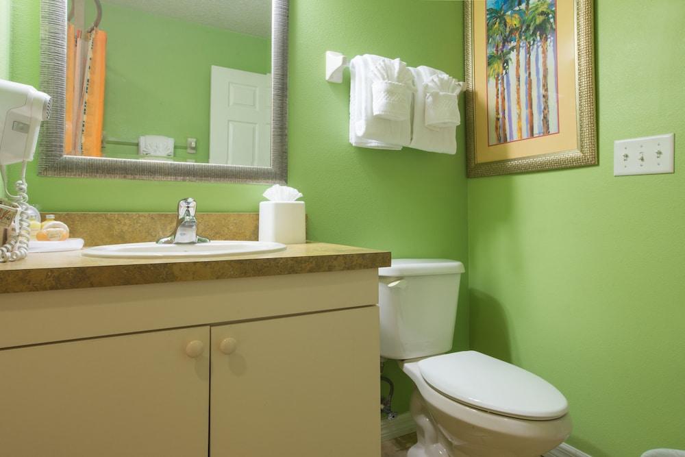 Barefoot Suites photo 75