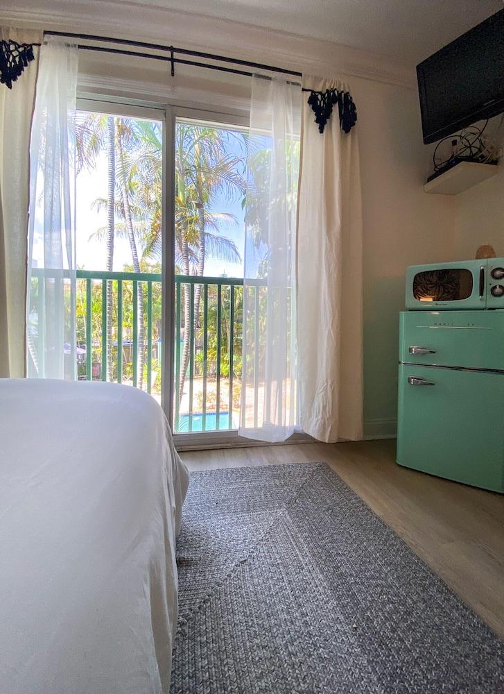Las Olas Guest House photo 22
