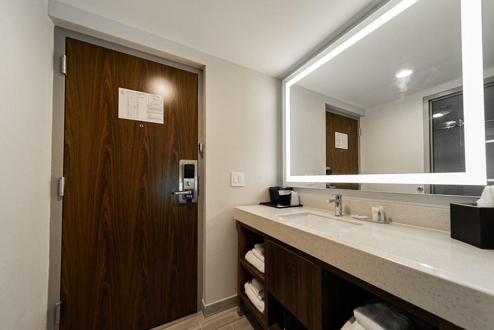 Comfort Inn & Suites Wyomissing/Reading photo 24