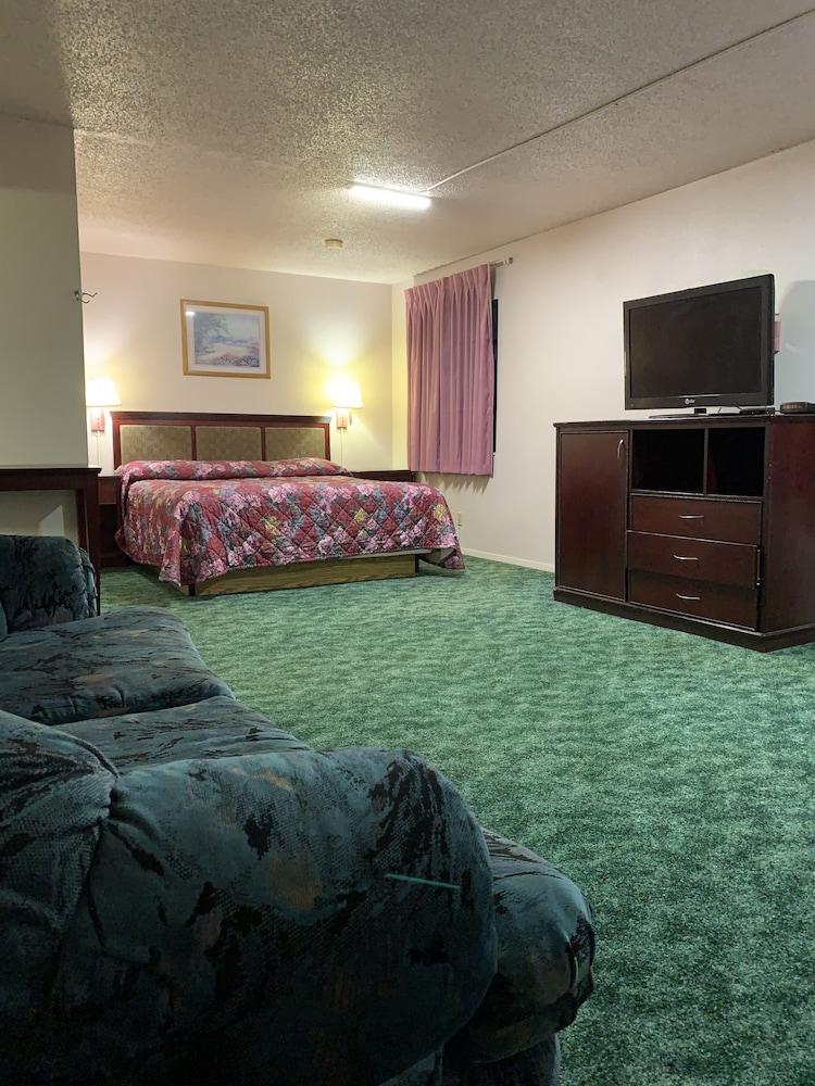 Travelers Inn photo 5