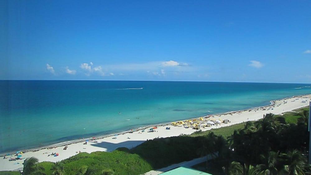 Ocean Drive Studios Beach Front photo 8