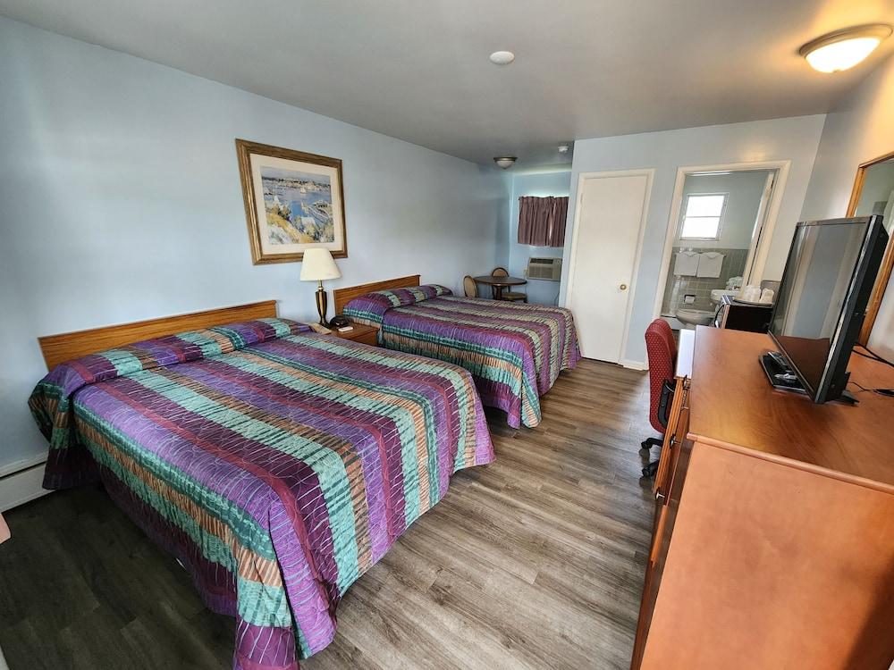Riviera Motel Erie photo 25