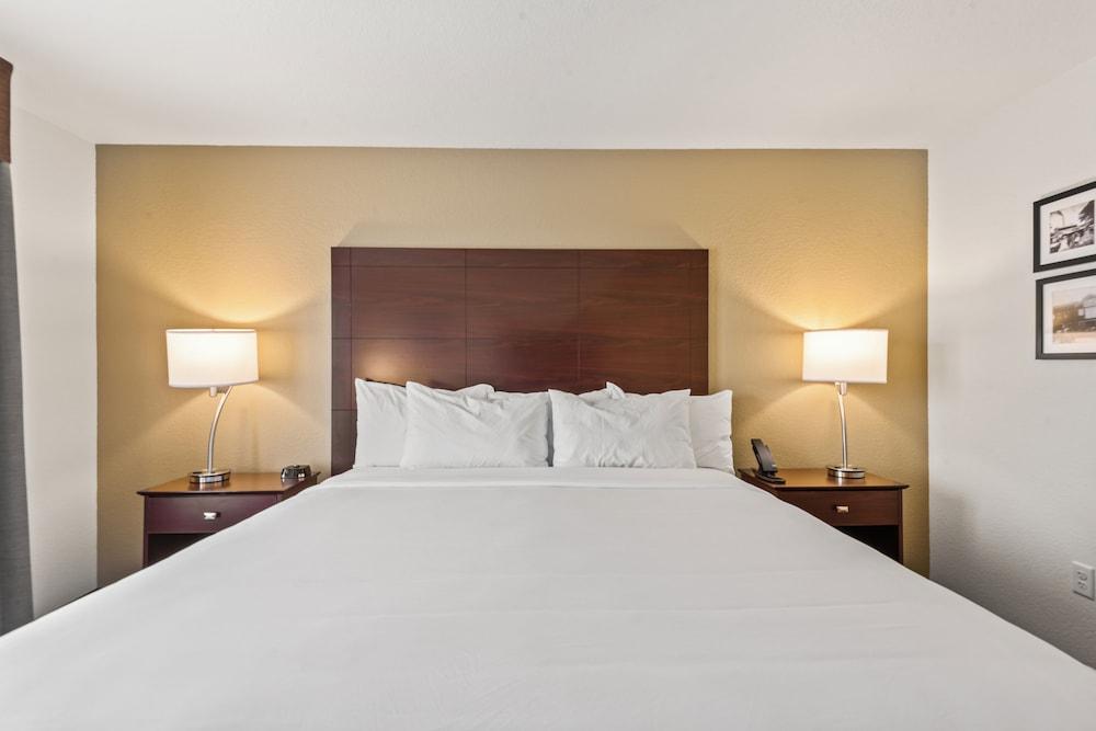 Cobblestone Hotel & Suites - Foley photo 10