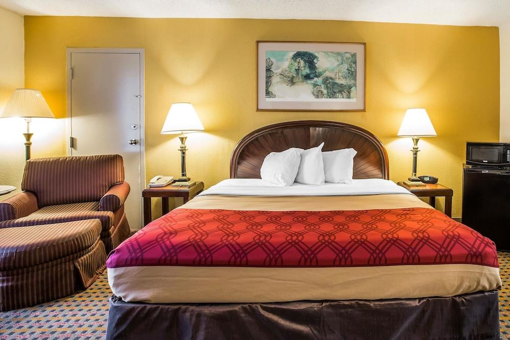 Rodeway Inn & Suites Carrollton photo 19