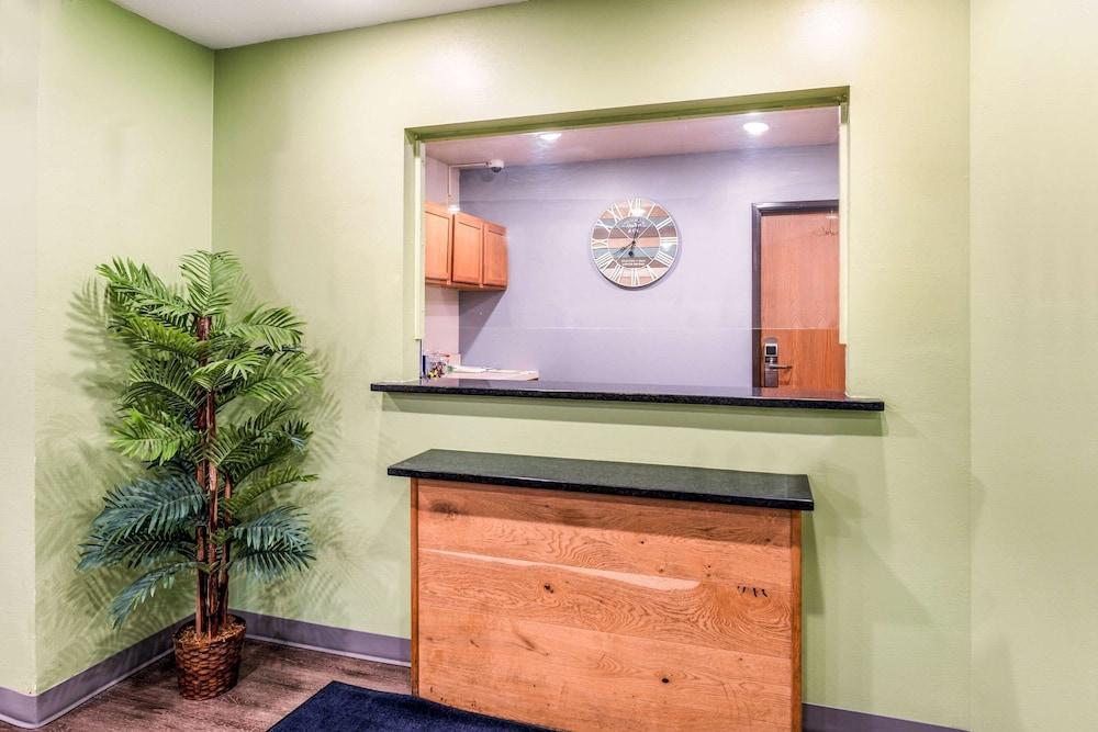 WoodSpring Suites Columbus West - Hilliard photo 12