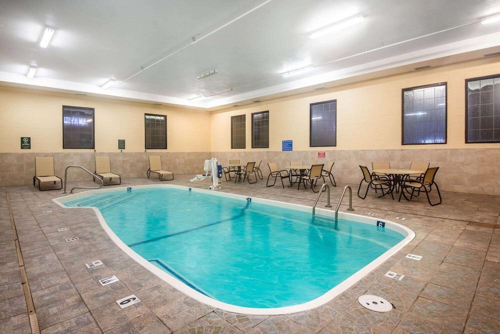 La Quinta Inn & Suites Summersville / New River National Park photo 22