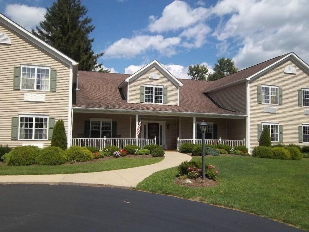 The Inn At Houghton Creek photo 8
