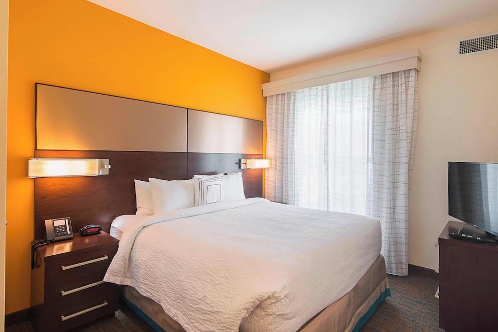 Residence Inn by Marriott Denton photo 20