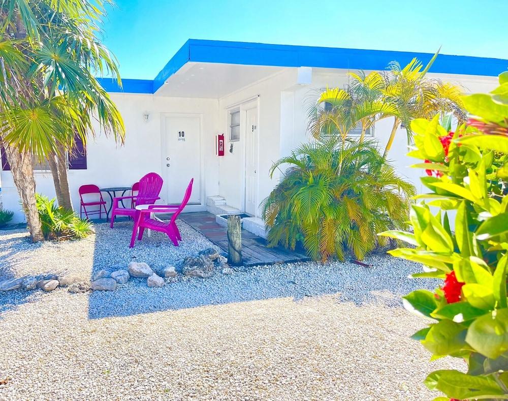 Floating Sea Cove Resort & Marina photo 2