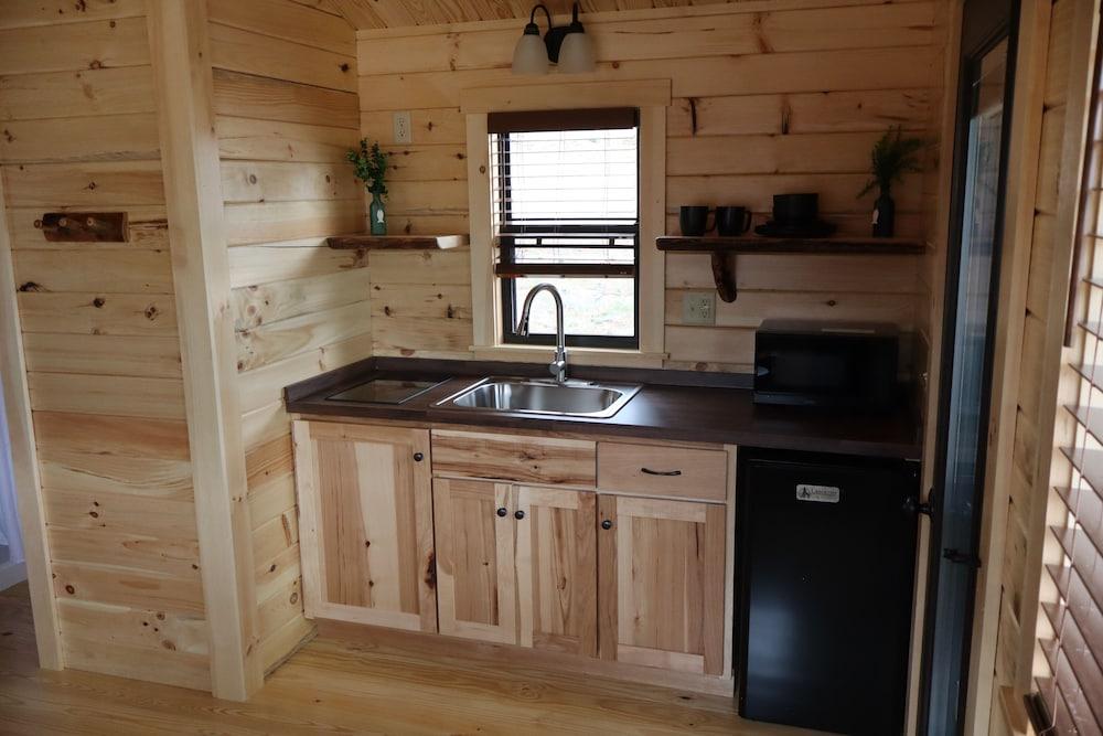 Cowan Creek Lodges photo 2