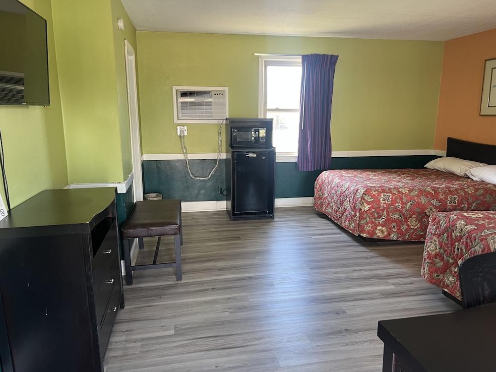 Royal Inn Motel photo 12