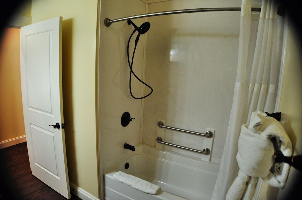 30A Inn & Suites photo 76