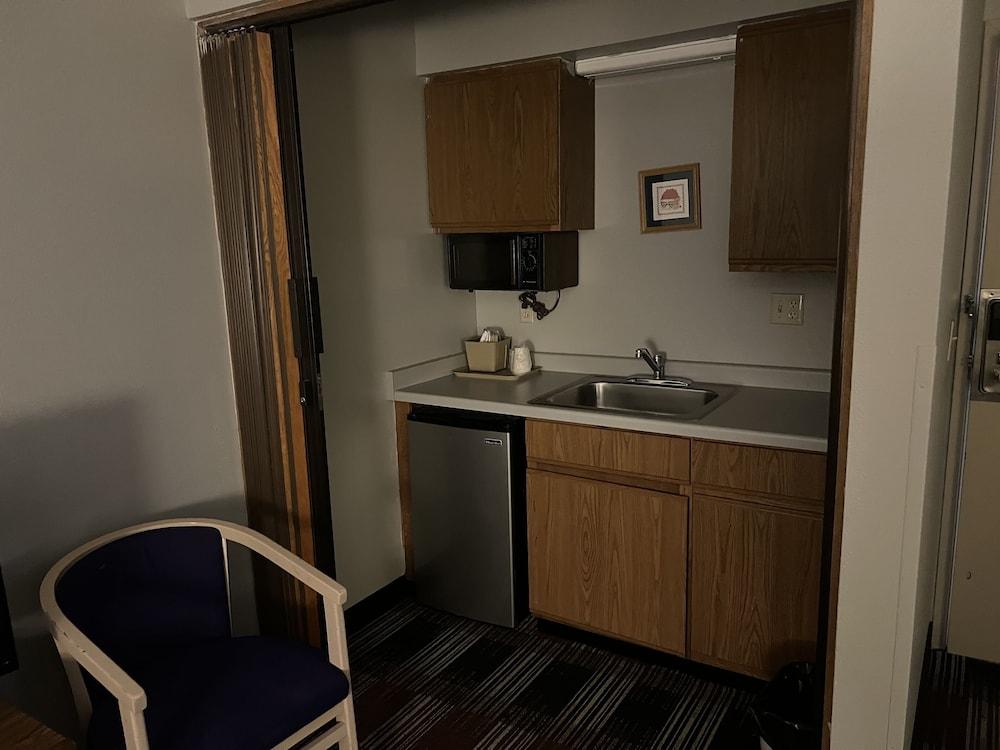 The Ridge Hotel Portage photo 19