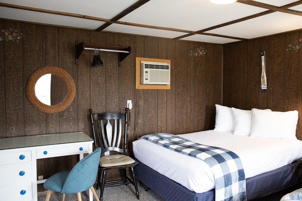 Isleview Motel and Cottages photo 38