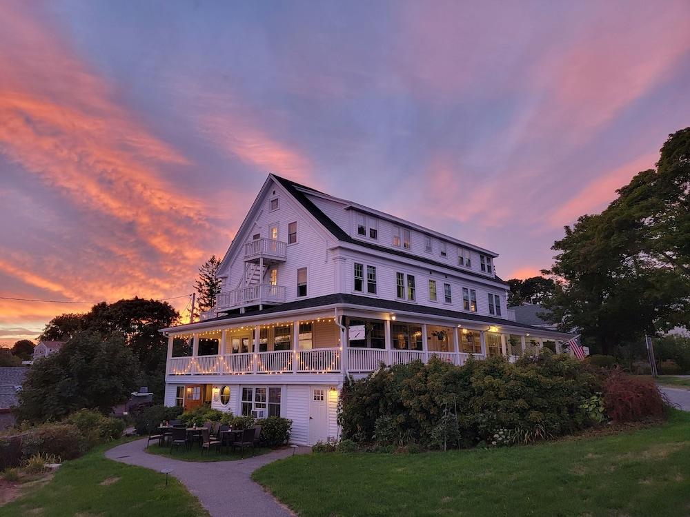 East Wind Inn on the Water photo 30
