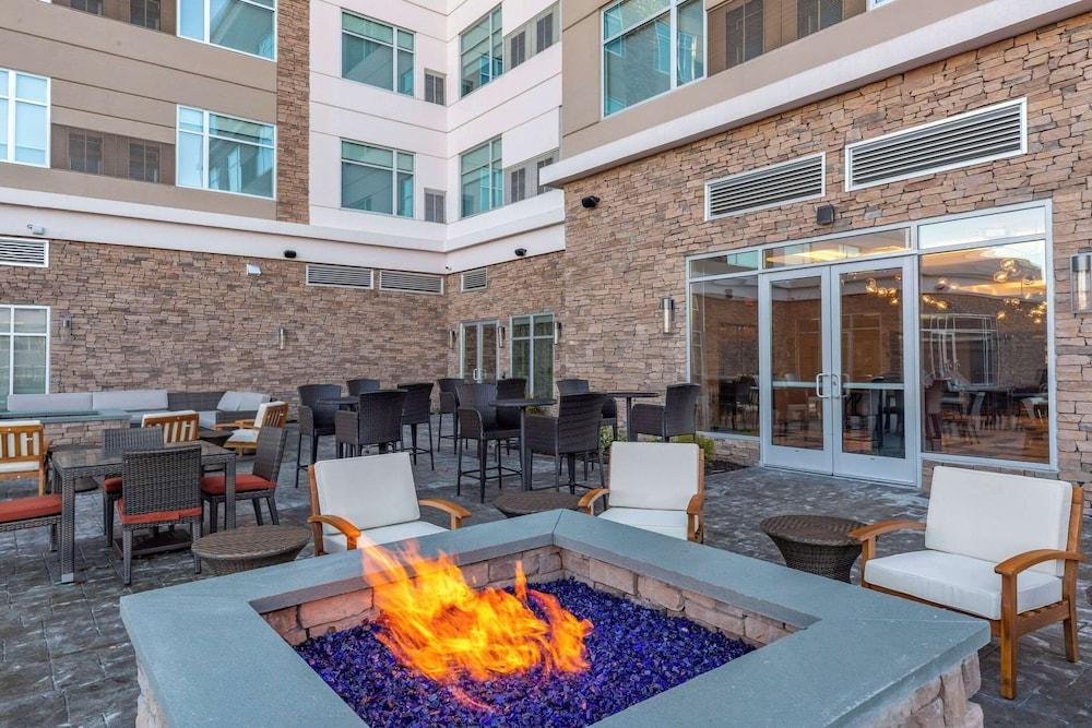 Cambria Hotel Manchester South Windsor photo 27