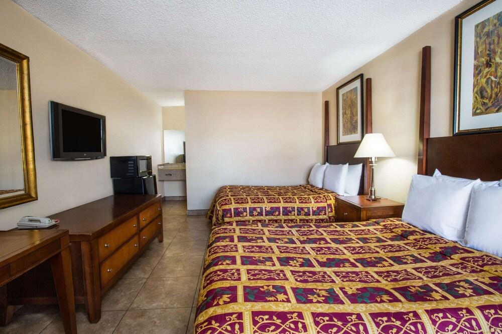 Knights Inn Orlando photo 6