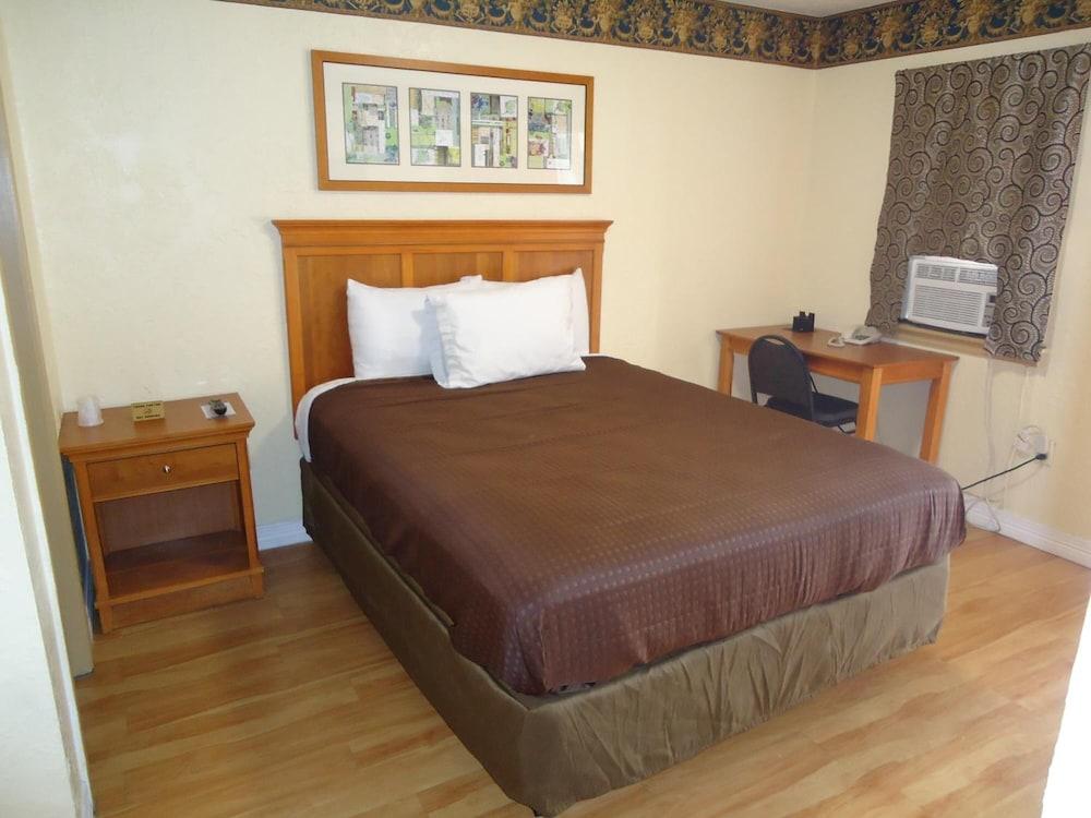 Budget Inn photo 18