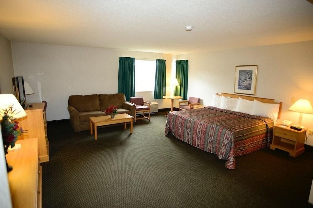 Ameriway Inn and Suites photo 10