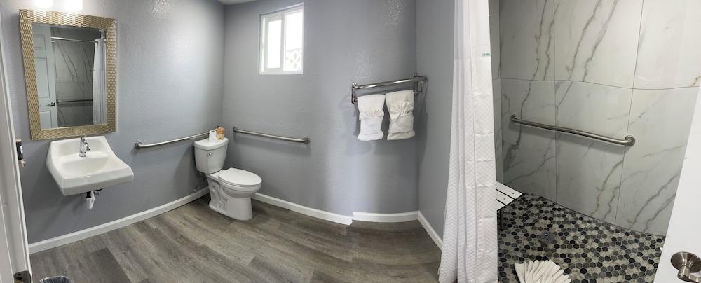 Sea Garden Inn photo 19