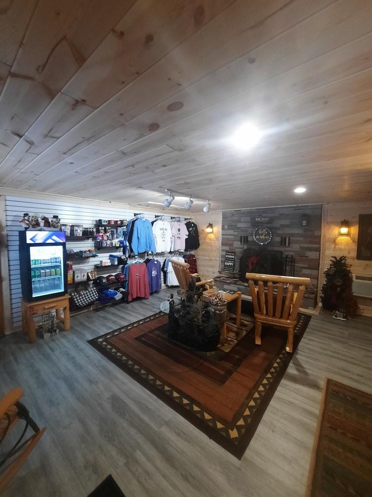 Sunshine Motel and Cabins photo 30