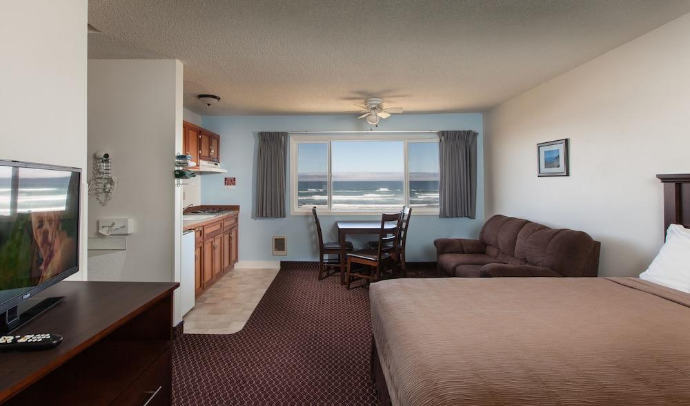 Silver Sands Motel photo 9