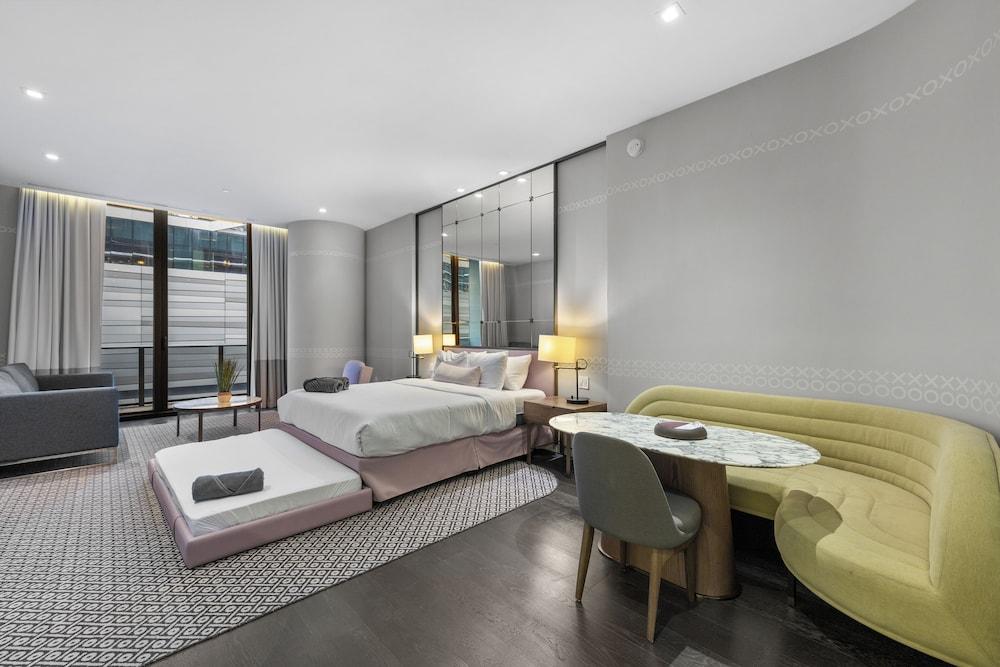 SLS Lux King Suite photo 7