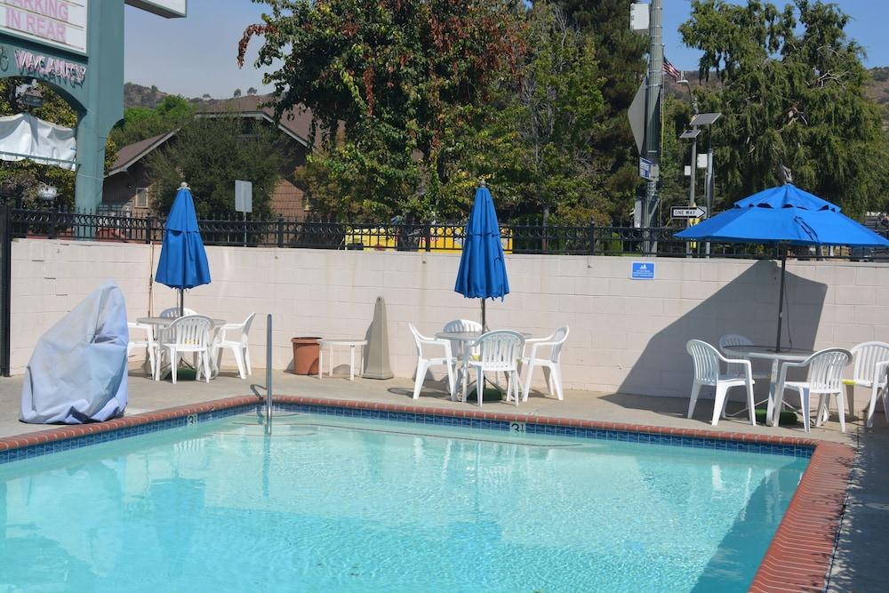Welcome Inn on Colorado Blvd photo 17