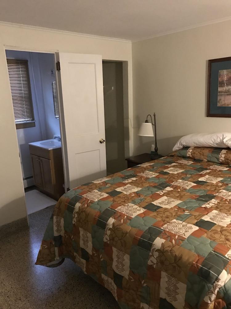 The Evergreen Motel photo 23