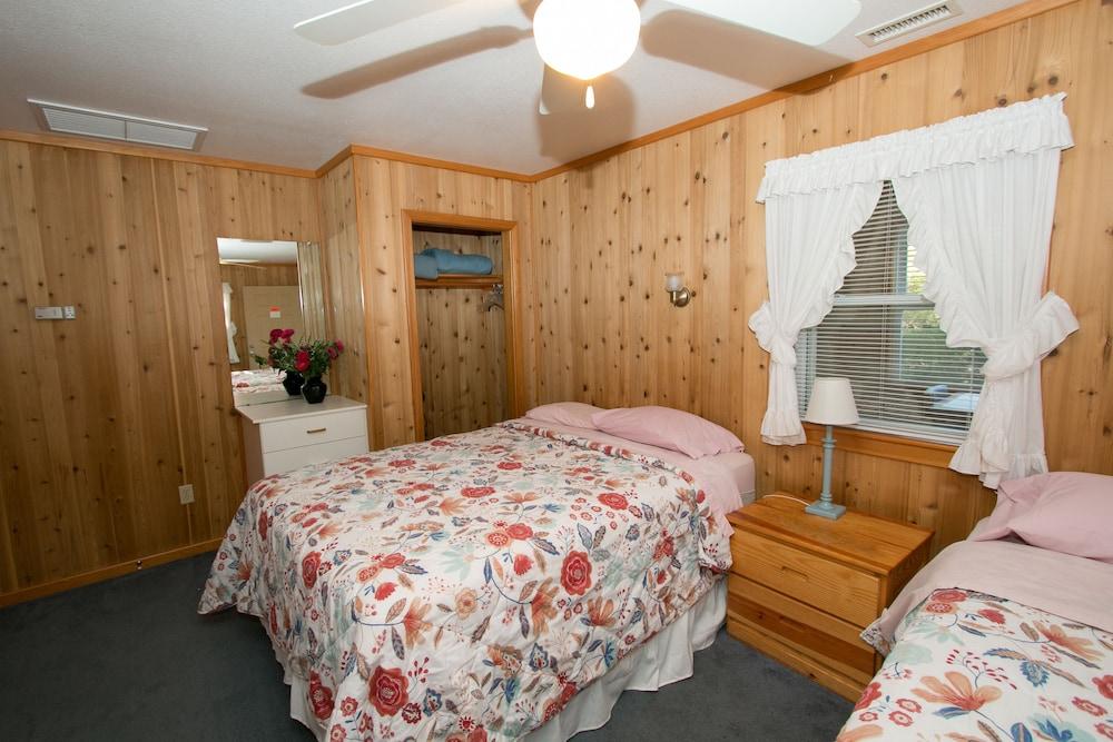 Outer Banks Motel - Village Accommodations photo 76