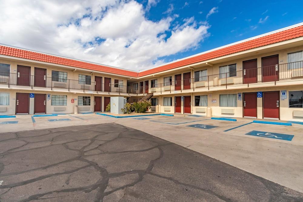 Red Roof Inn Phoenix - Midtown photo 30