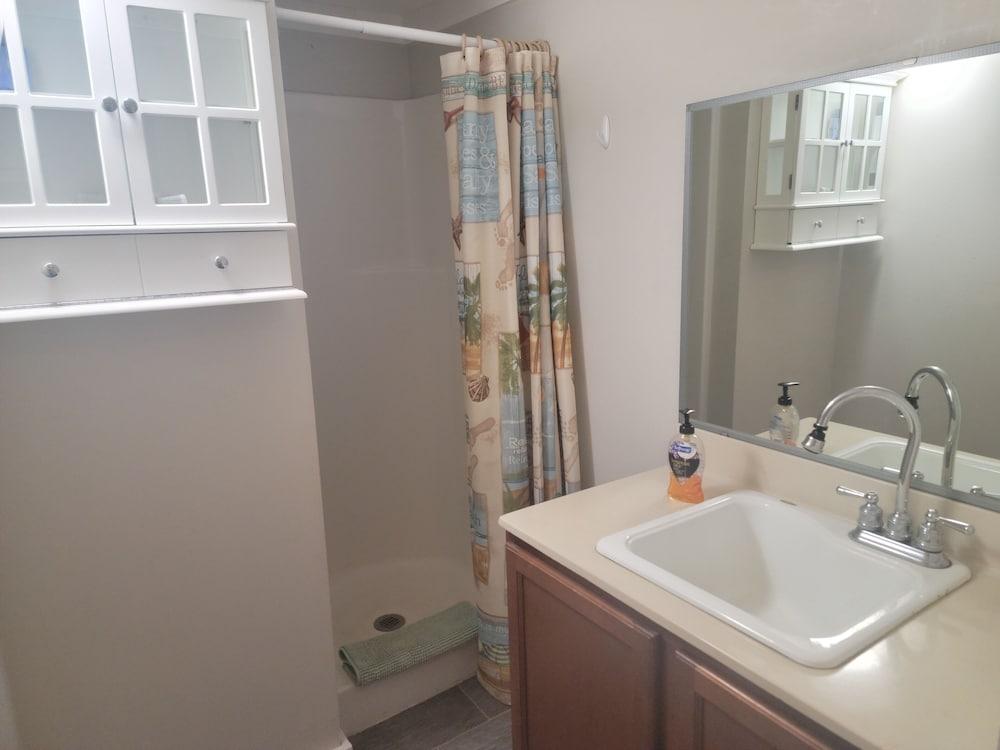 Beaufort Harbour Suites photo 30