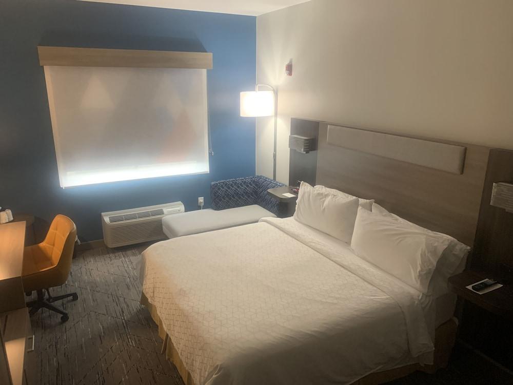 Holiday Inn Express West Point by IHG photo 15