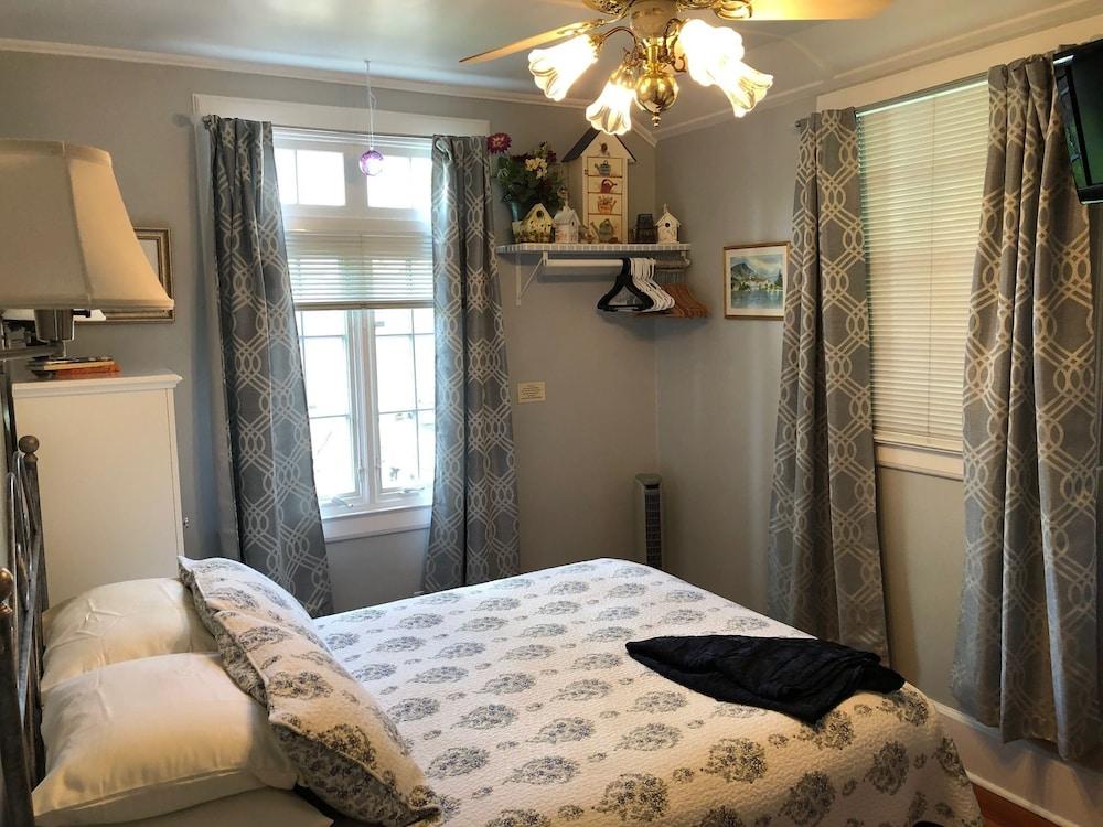 Boathouse Waterfront Lodging photo 8