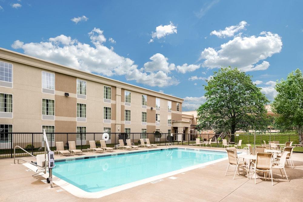 Holiday Inn Johnstown-Gloversville by IHG photo 17