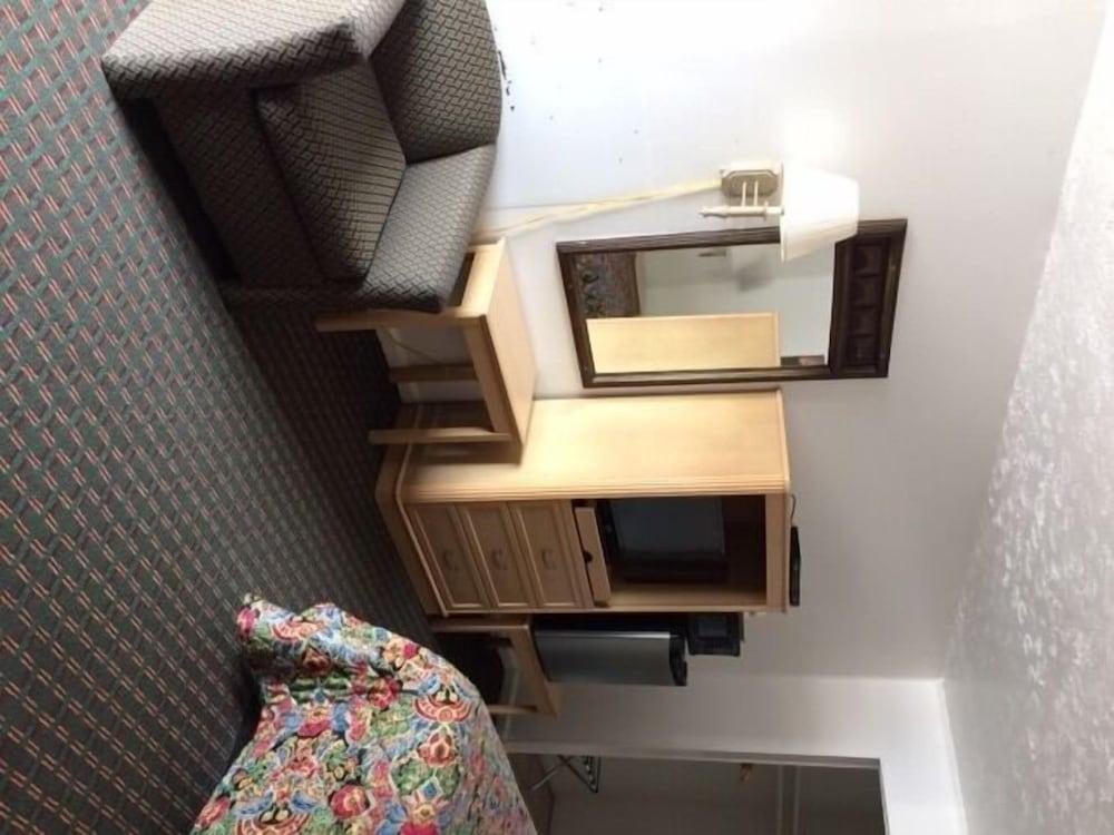 Royal Inn Motel photo 5