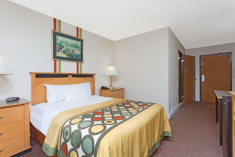 Super 8 by Wyndham Anderson/Clemson Area photo 6