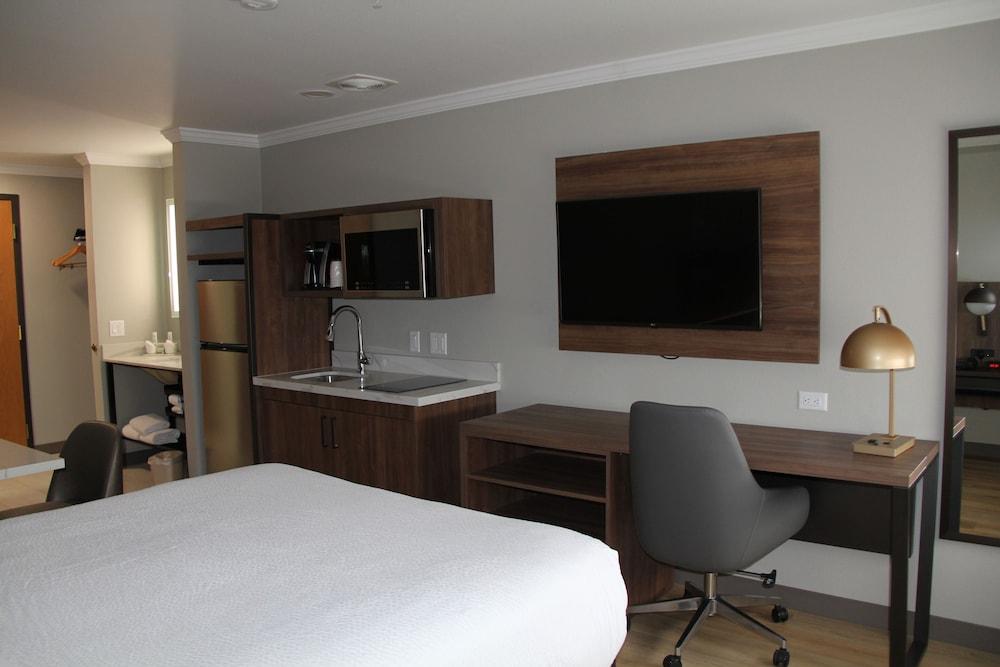 La Quinta Inn & Suites by Wyndham Yakima Downtown photo 18