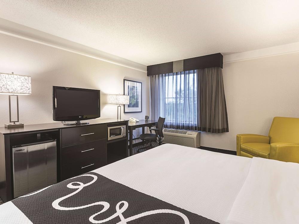 La Quinta by Wyndham Denver Englewood Tech Center photo 12