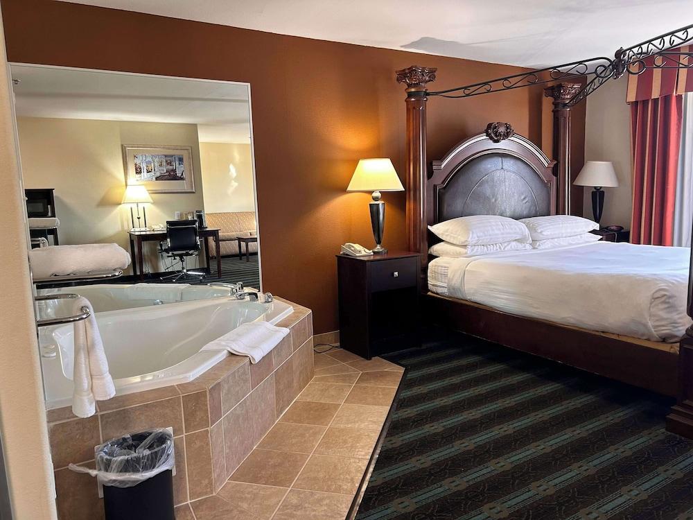 Express Inn Leesville Ft Johnson, SureStay Collection by BW photo 9