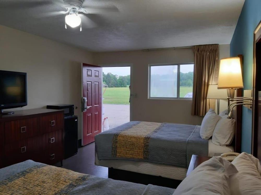 Deerfield Inn photo 26