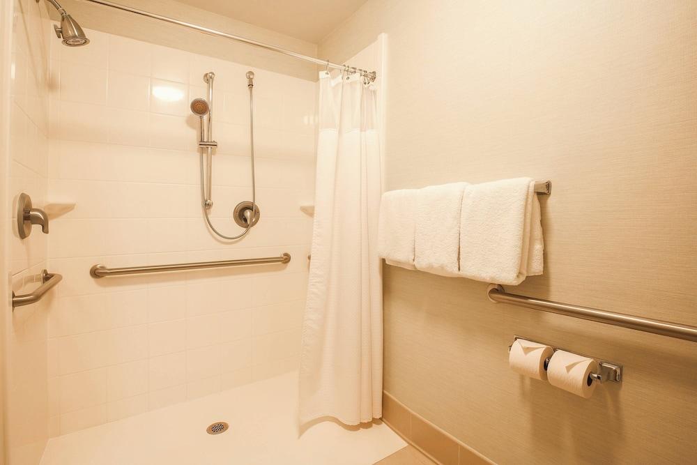 Courtyard Flint by Marriott photo 28
