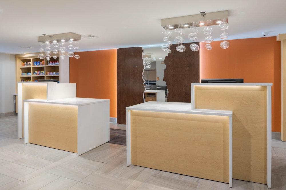 La Quinta Inn & Suites by Wyndham Perry photo 23