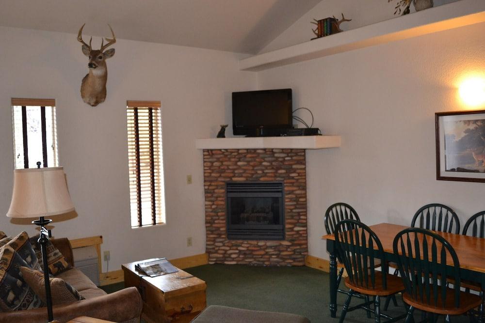 Eagle Fire Lodge & Cabins photo 13
