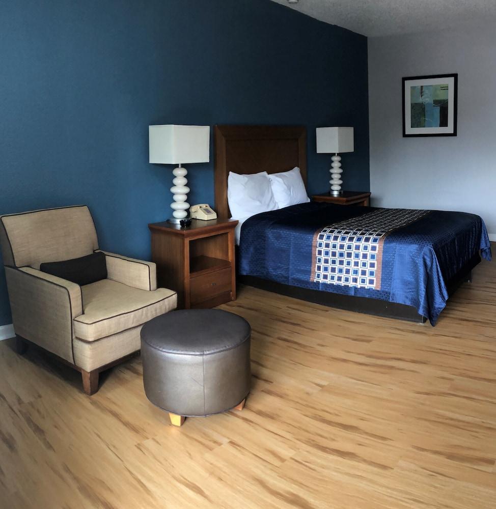 Relax Inn photo 3