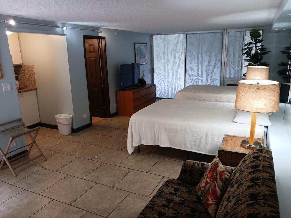 Diamond Head Beach Hotel photo 44