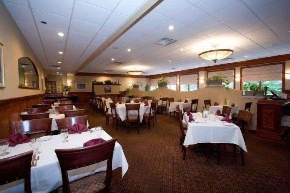 Winnapaug Inn photo 22